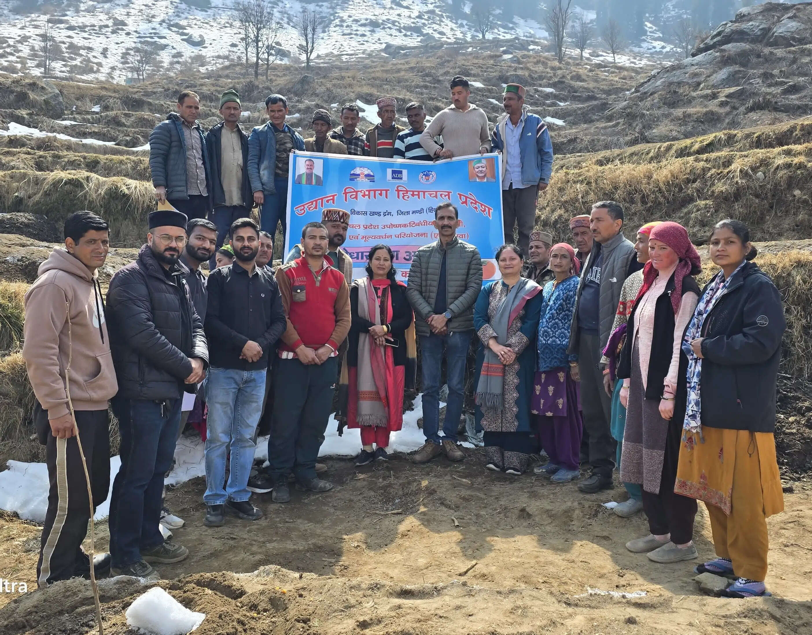 मंडी जिले की चौहार और बरोट घाटी में एचपी शिवा परियोजना के तहत वृक्षारोपण अभियान का आगाज़