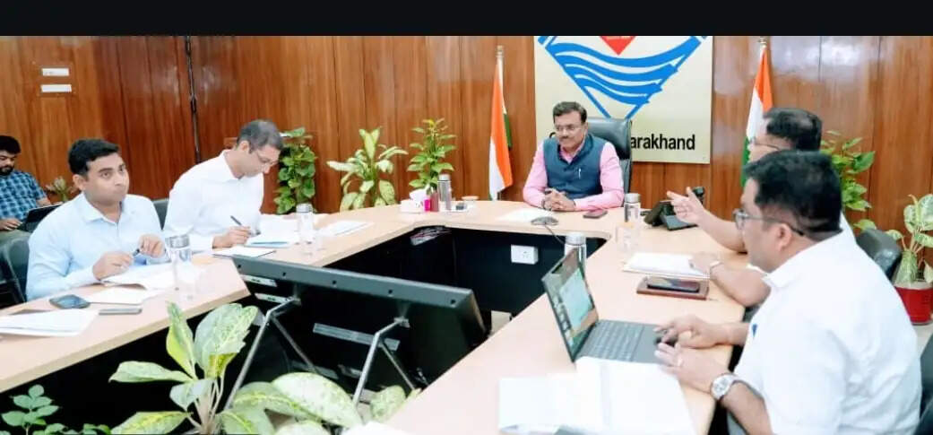 उत्तराखंड के शहरों को स्वच्छ, आत्मनिर्भर और जलवायु-अनुकूल बनाने पर जोर