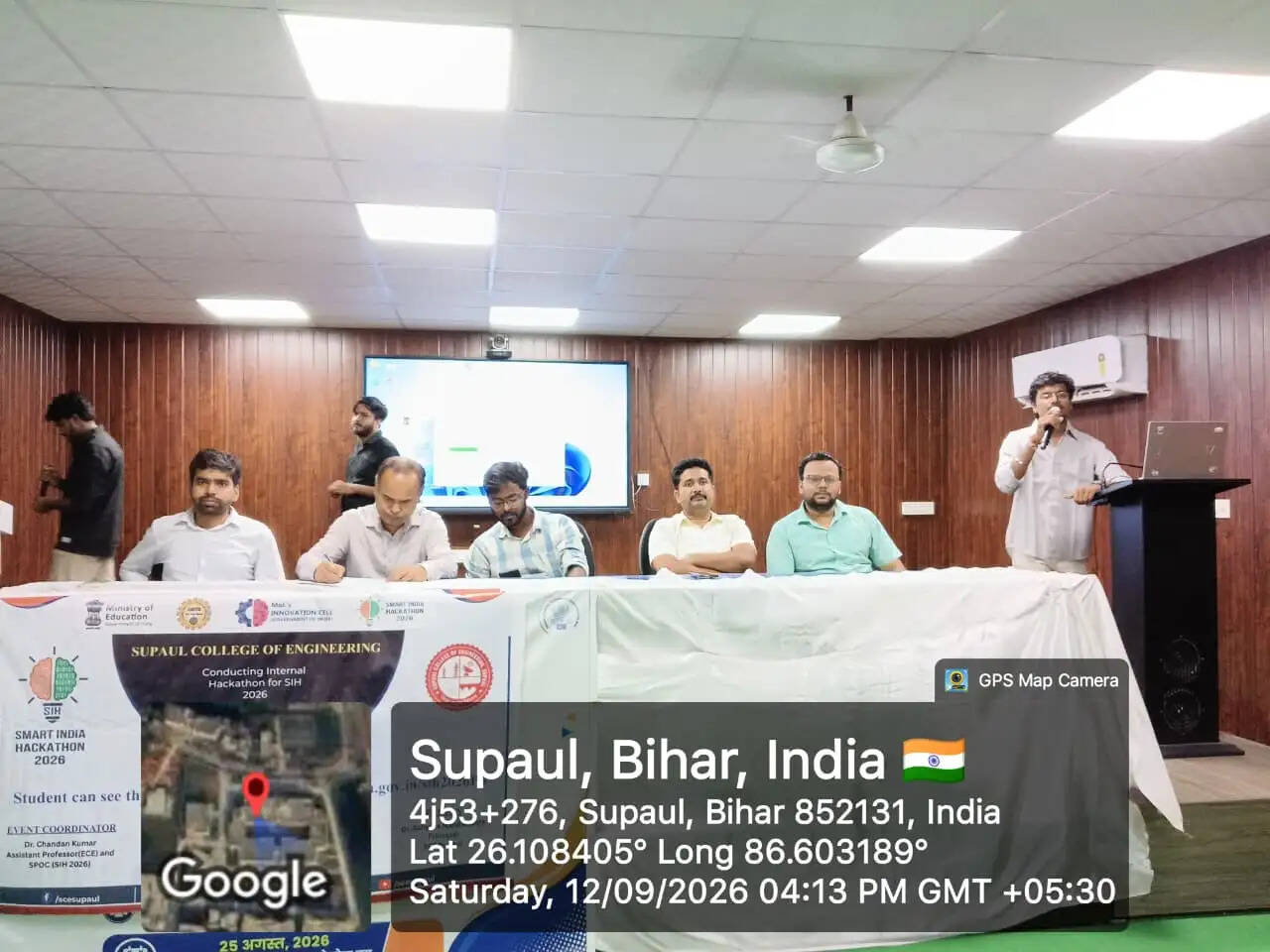 स्मार्ट इंडिया हैकाथॉन के लिए 24 घंटे जुटे छात्र, 12 टीमों ने दिखाया नवाचार