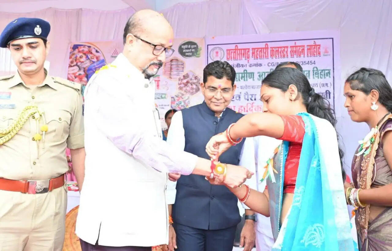 लक्ष्य हासिल करने के लिए जुनून जगाएं और मेहनत करें : राज्यपाल रमेन डेका