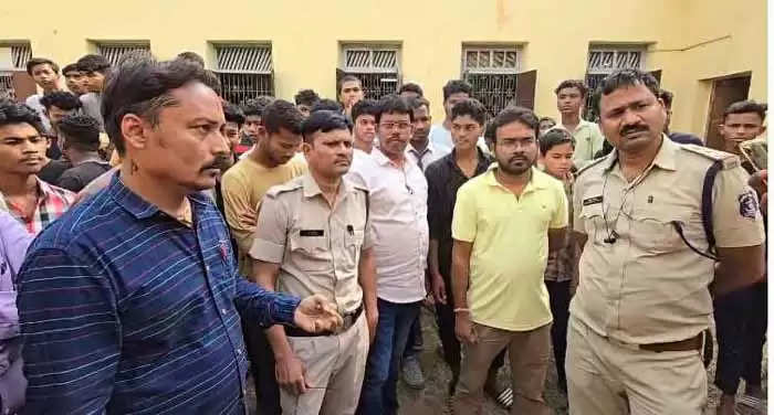 जगदलपुर : चोरी की जांच करने गई पुलिस पर छात्रावास अधीक्षक की पिटाई का आरोप