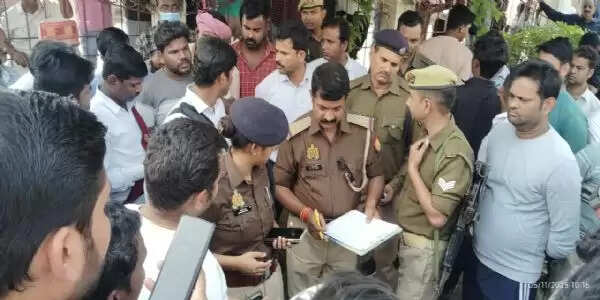 उप्र के मीरजापुर में ट्रेन की चपेट में आकर 6 महिलाओं सहित 8 श्रद्धालुओं की मौत, कई घायल