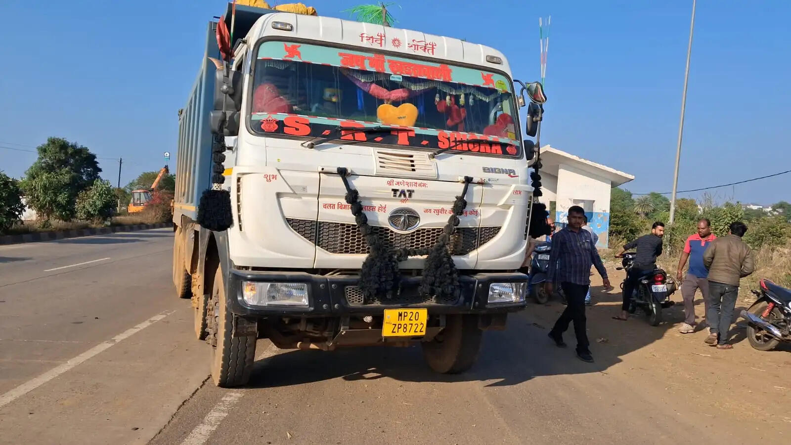 जबलपुर :&nbsp;&nbsp;दर्दनाक&nbsp;हादसे&nbsp;में&nbsp;दवा कंपनी के एमआर को घसीटते ले गया हाइवा, दो मृत