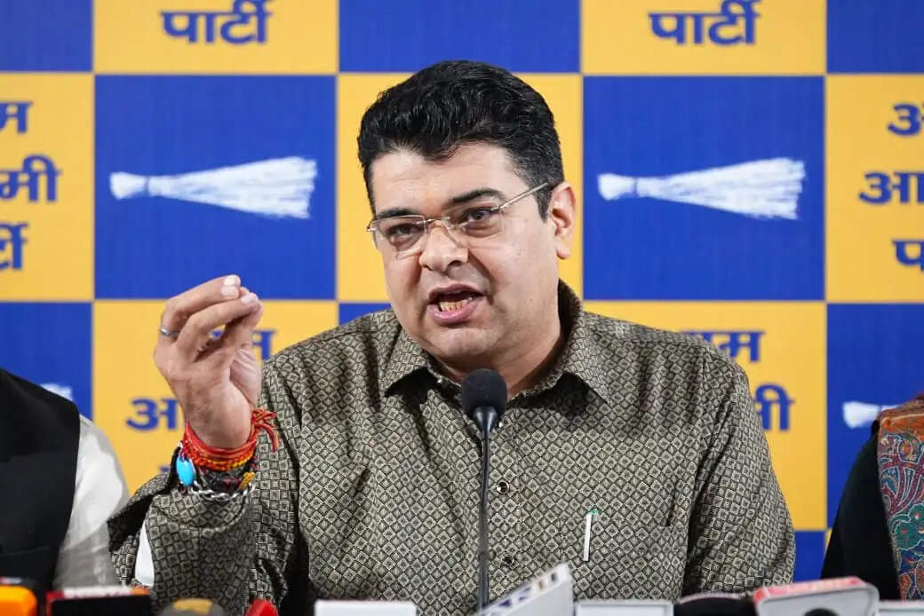 एमसीडी के विशेष सदन का आम आदमी पार्टी ने किया बहिष्कार
