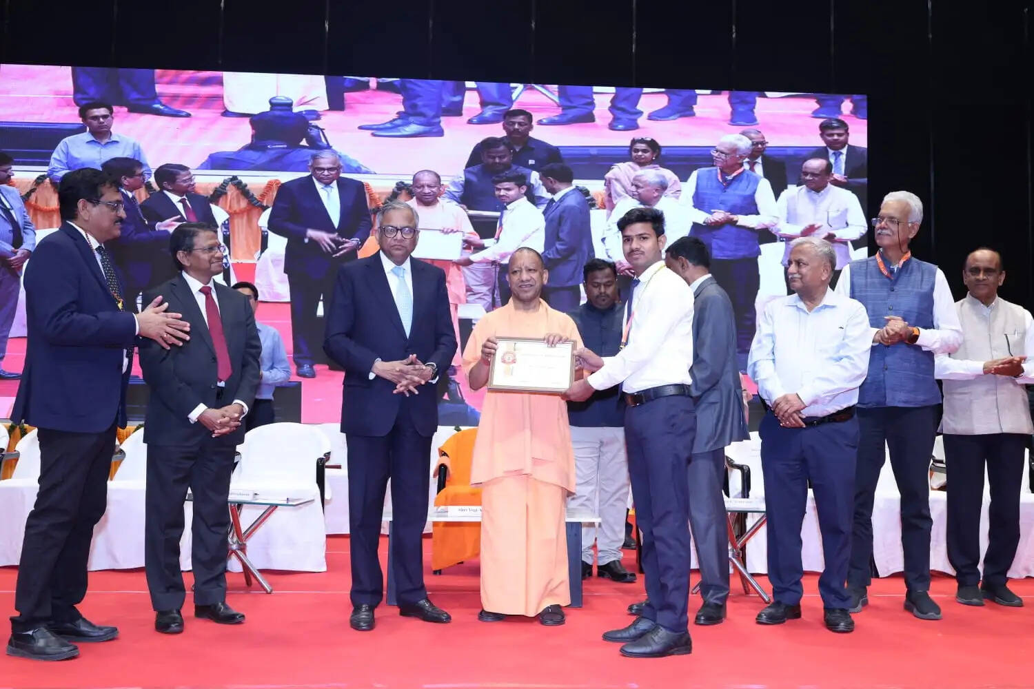 जीवन को और गतिशील कर सकती है प्रौद्योगिकी : सीएम योगी