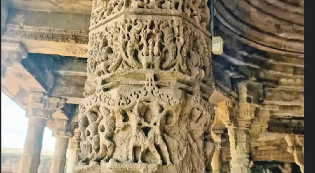 गुजरात: भरूच की जामा मस्जिद के तहखाने में हिंदू-जैन देवी-देवताओं की मूर्तियां मिलने का दावा
