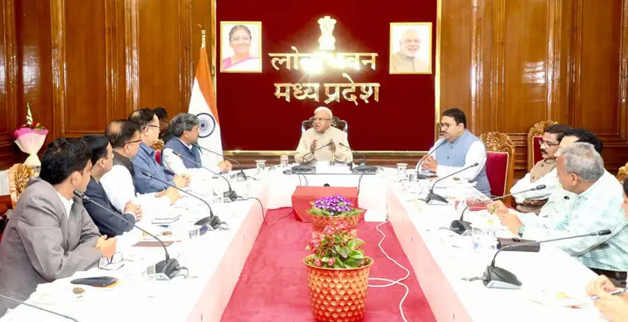 बंदियों के पुनर्वास प्रयासों के साथ सकारात्मक सोच निर्माण पर भी ध्यान दिया जाना चाहिए : राज्यपाल पटेल