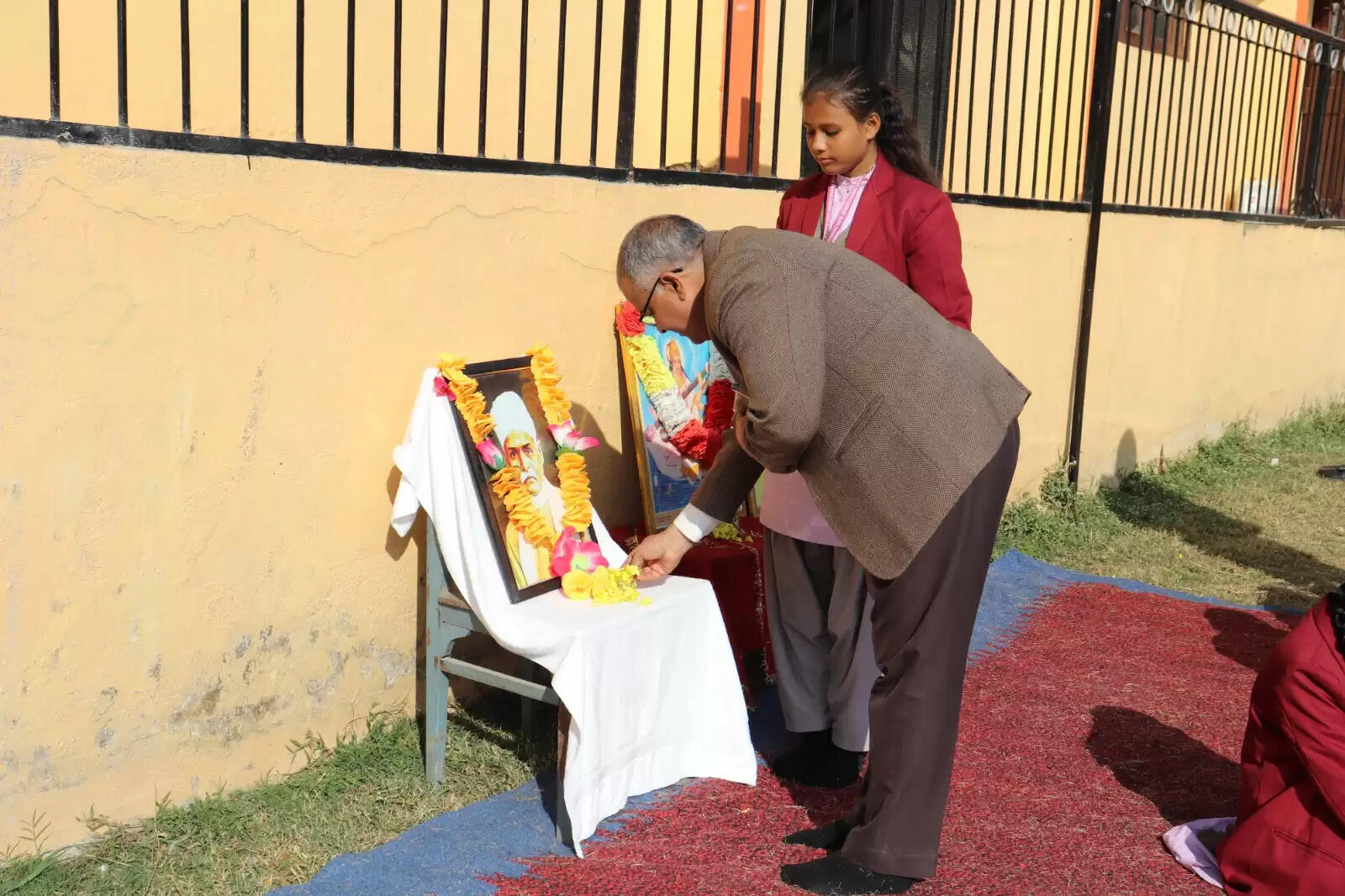 शिशु मंदिर में मनी मालवीय और वाजपेयी की जयंती