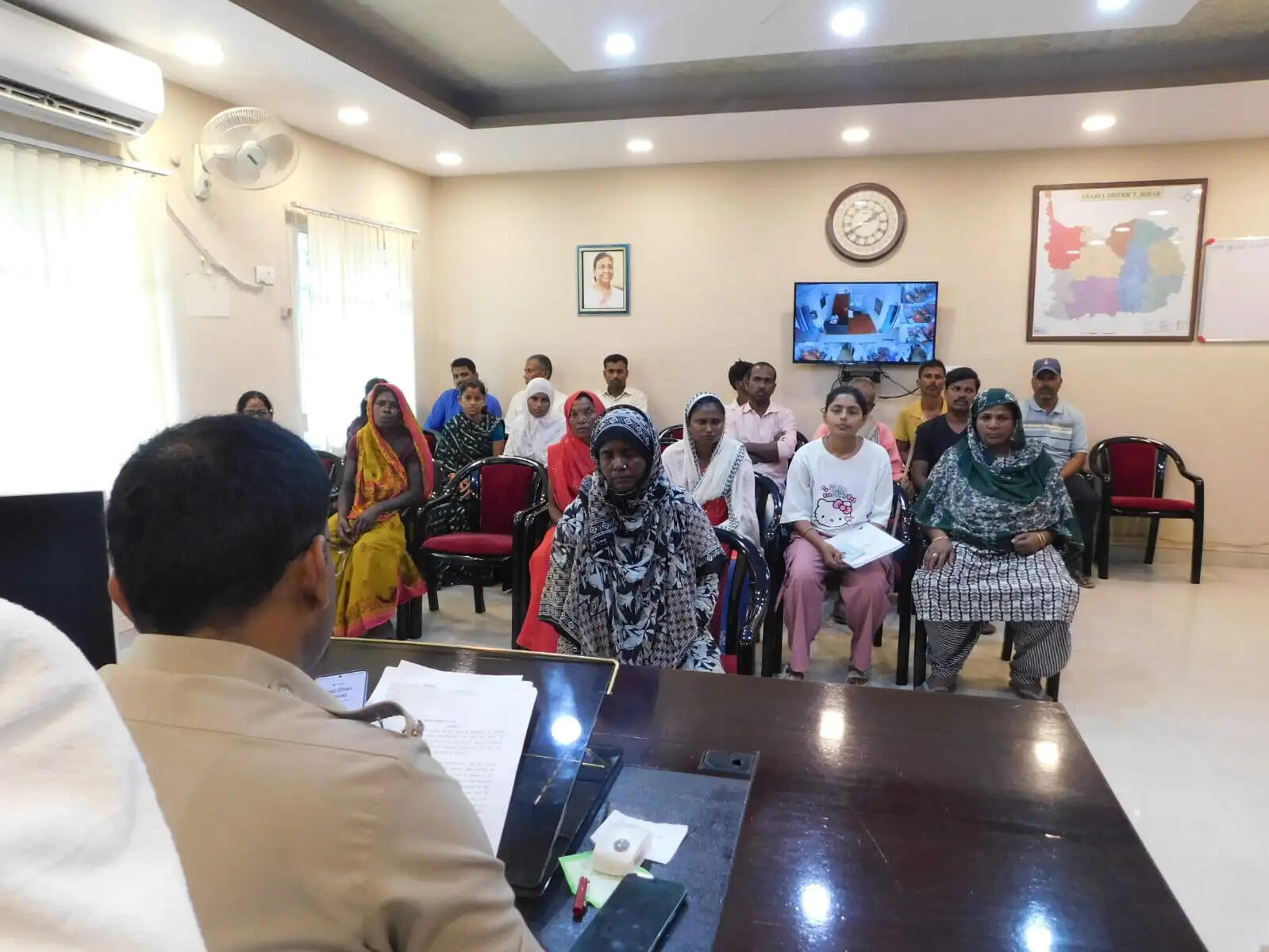 एसपी ने जन शिकायत निवारण के तहत दर्जनों फरियादियों की सुनी फरियाद