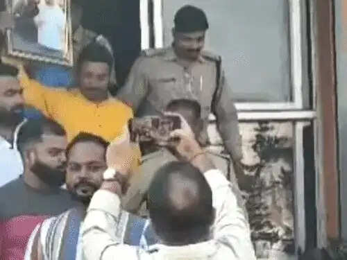 शहडोल: मुख्यमंत्री दौरे से पहले कांग्रेसी हिरासत में, काले झंडे दिखाने की तैयारी कर रहे थे