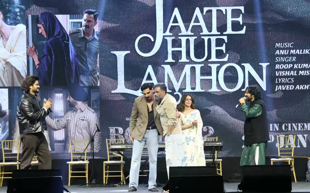 'बॉर्डर 2' का नया गीत 'जाते हुए लम्हों' मुंबई में रिलीज