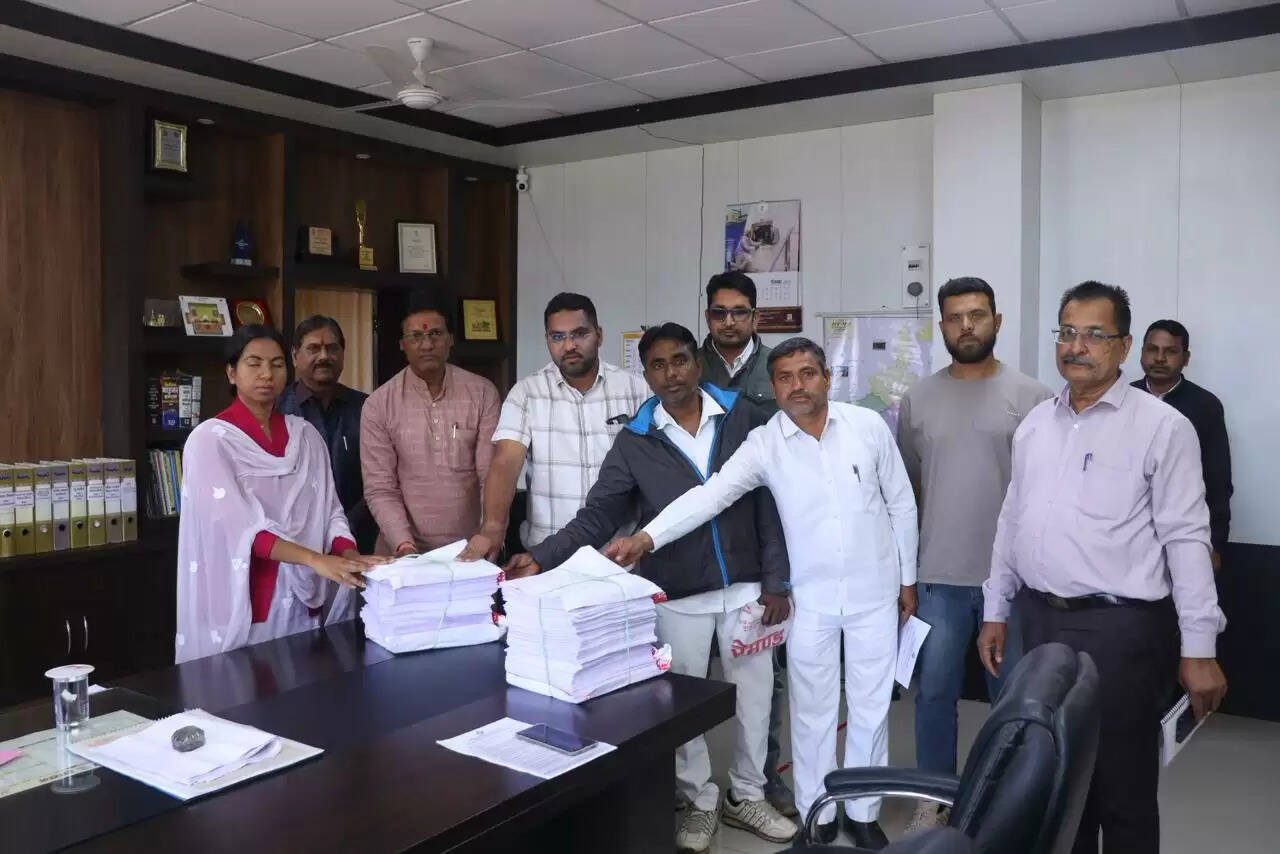 आगरमालवाः 636 मतदान केन्द्रों पर हुआ मतदाता सूची का प्रारूप प्रकाशन, 19172 नाम काटे गए