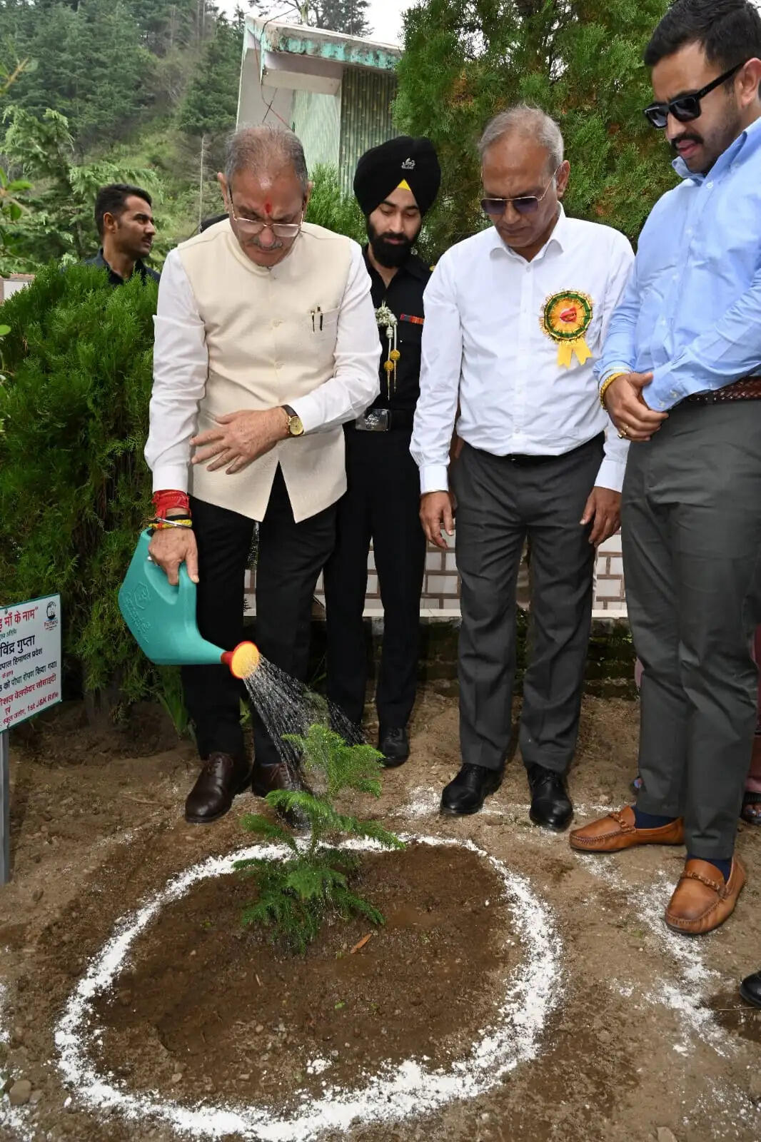 जलवायु परिवर्तन से निपटने का सबसे असरदार रास्ता जनभागीदारी और पौधरोपण: राज्यपाल