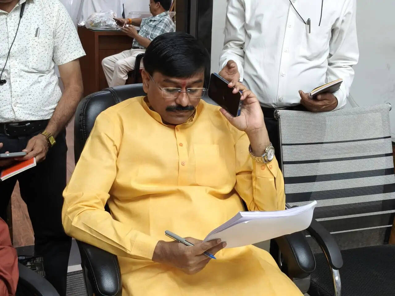 दमोह:राज्यमंत्री धर्मेन्द्र सिंह लोधी की नई प्रशासनिक पहल, अब हर शनिवार होगी विशेष जनसुनवाई