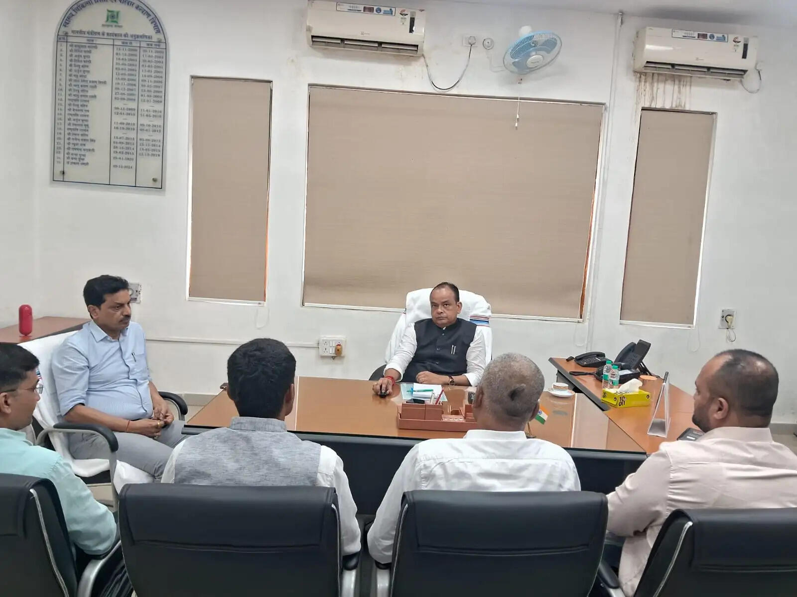 मंत्री के आश्वासन पर 108 एंबुलेंस कर्मियों ने वापस ली हड़ताल