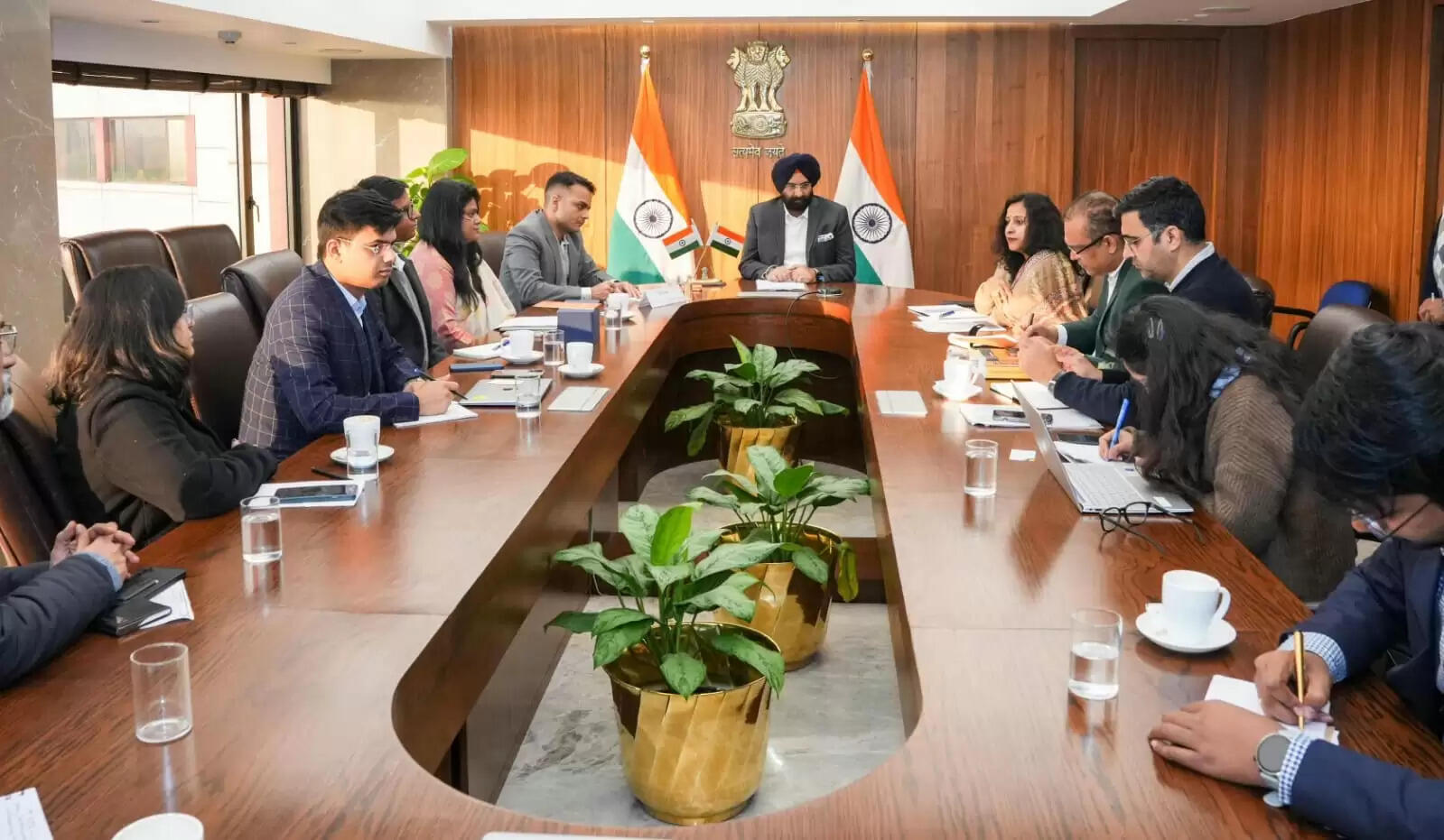 मंत्री सिरसा ने ओला, उबर, रैपिडो सहित टैक्सी एग्रीगेटर्स के साथ की बैठक, दिल्ली में राइड-शेयरिंग फिर शुरू होगी