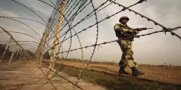 पाकिस्तान ने नियंत्रण रेखा पर फिर किया संघर्ष विराम का उल्लंघन, भारत ने दिया मुंहतोड़ जवाब