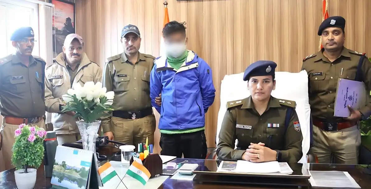 जंगल में अवैध रूप से चरस की खेती करने वाले को पुलिस ने दबोचा