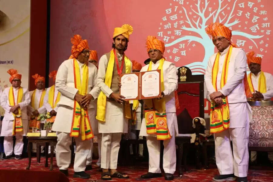 सत्य बोलना और धर्म पालन के मूल्य ही व्यक्ति की वास्तविक पूंजी : राज्यपाल पटेल