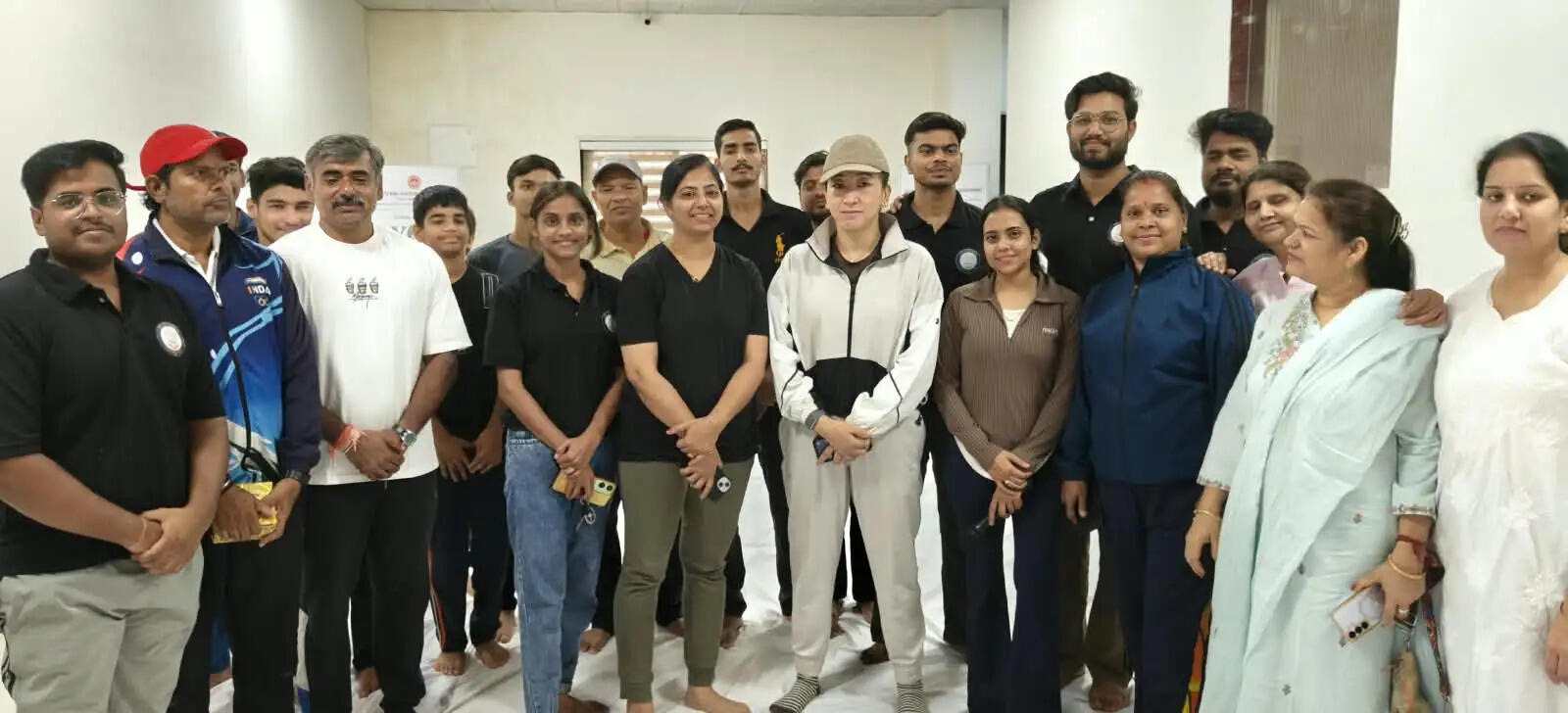 शिवपुरी में योग रिट्रीट का आयोजन, एसपी यांगचेन डोलकर भूटिया ने बढ़ाया प्रतिभागियों का उत्साह