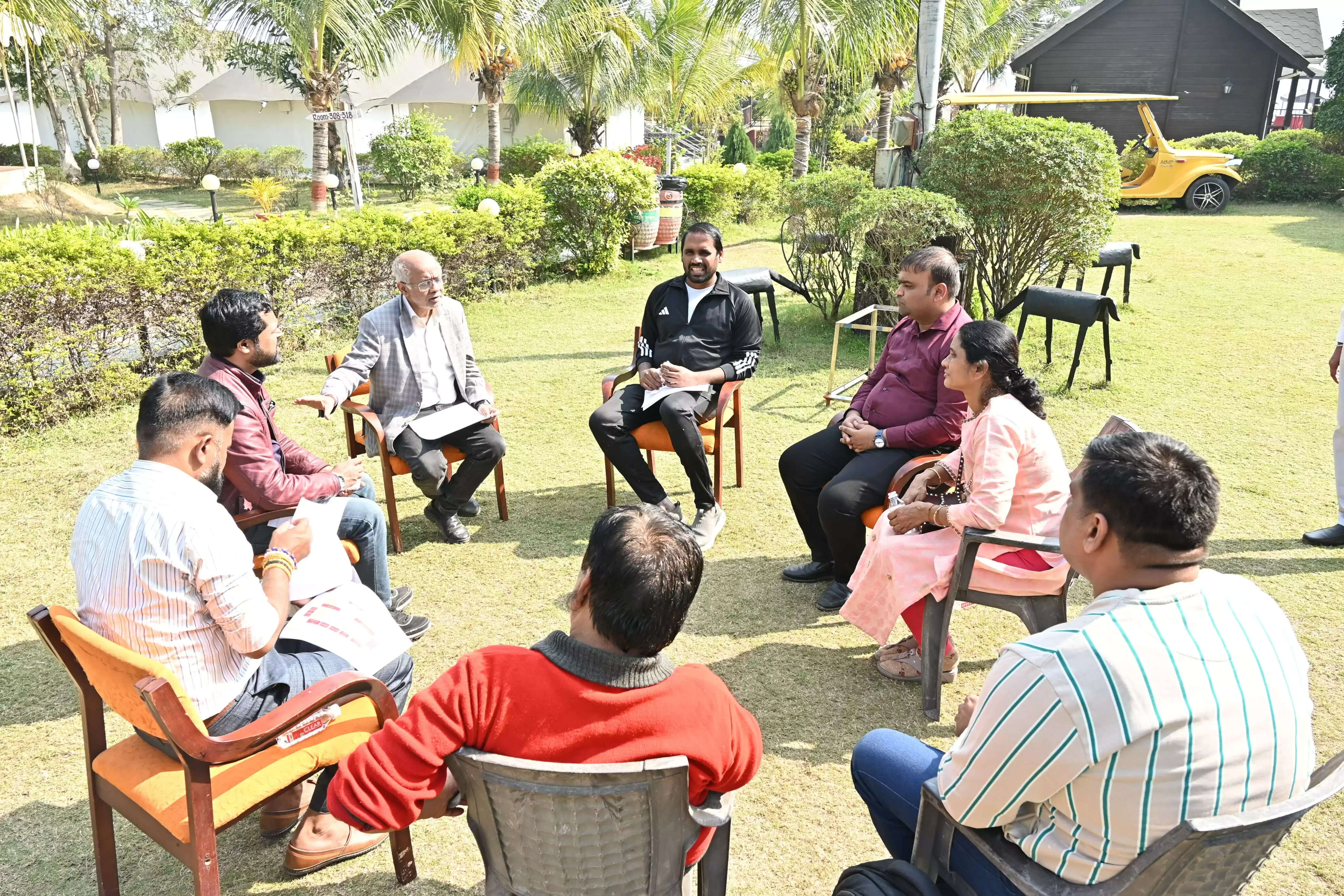 ग्राम कोलियारी में खुलेगा कौशल प्रशिक्षण केंद्र “मधुरिमा गुरुकुल”