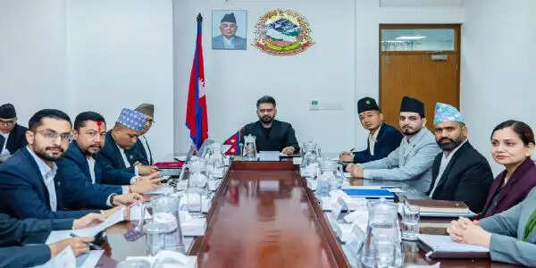 नेपाल सरकार ने पुरानी डीजल-पेट्रोल गाड़ियों को इलेक्ट्रिक में बदलने की दी अनुमति