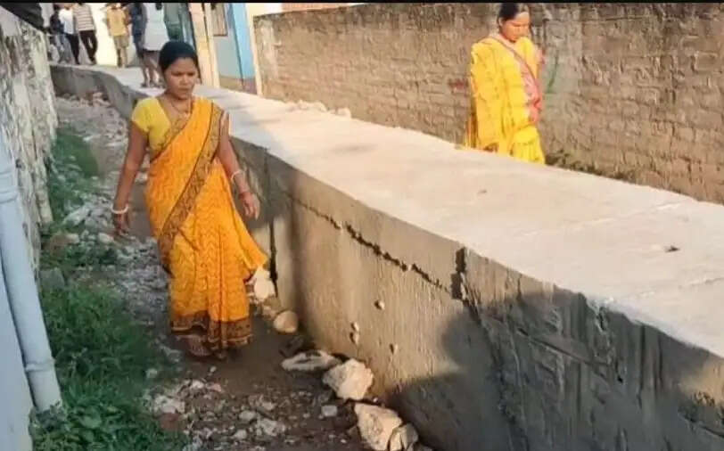 भागलपुर में नाले की उंचाई ने बढ़ाई मुश्किलें, घरों में घुसेगा पानी