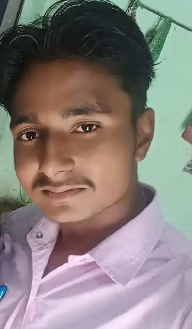 रेलवे लाइन पर मिला लापता युवक का शव, पत्नी ने जताई अनहोनी की आशंका