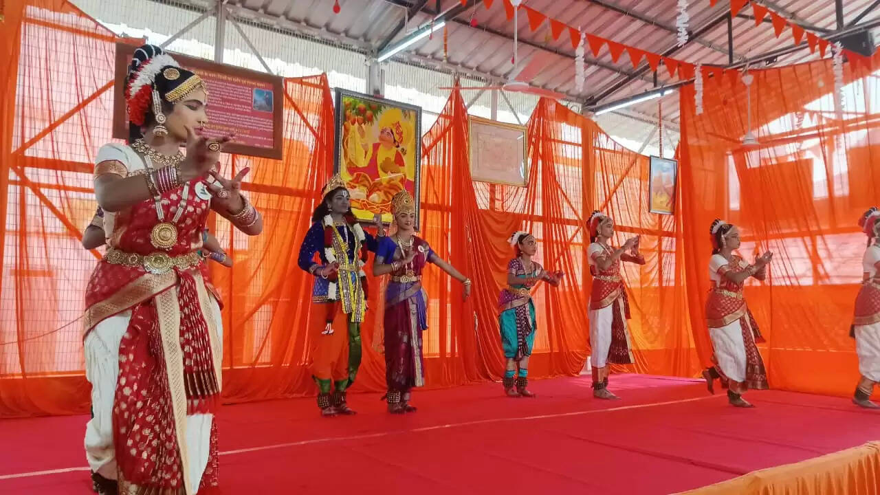 रामजन्मभूमि परिसर में तिरुपति के दल ने की नृत्य आराधना