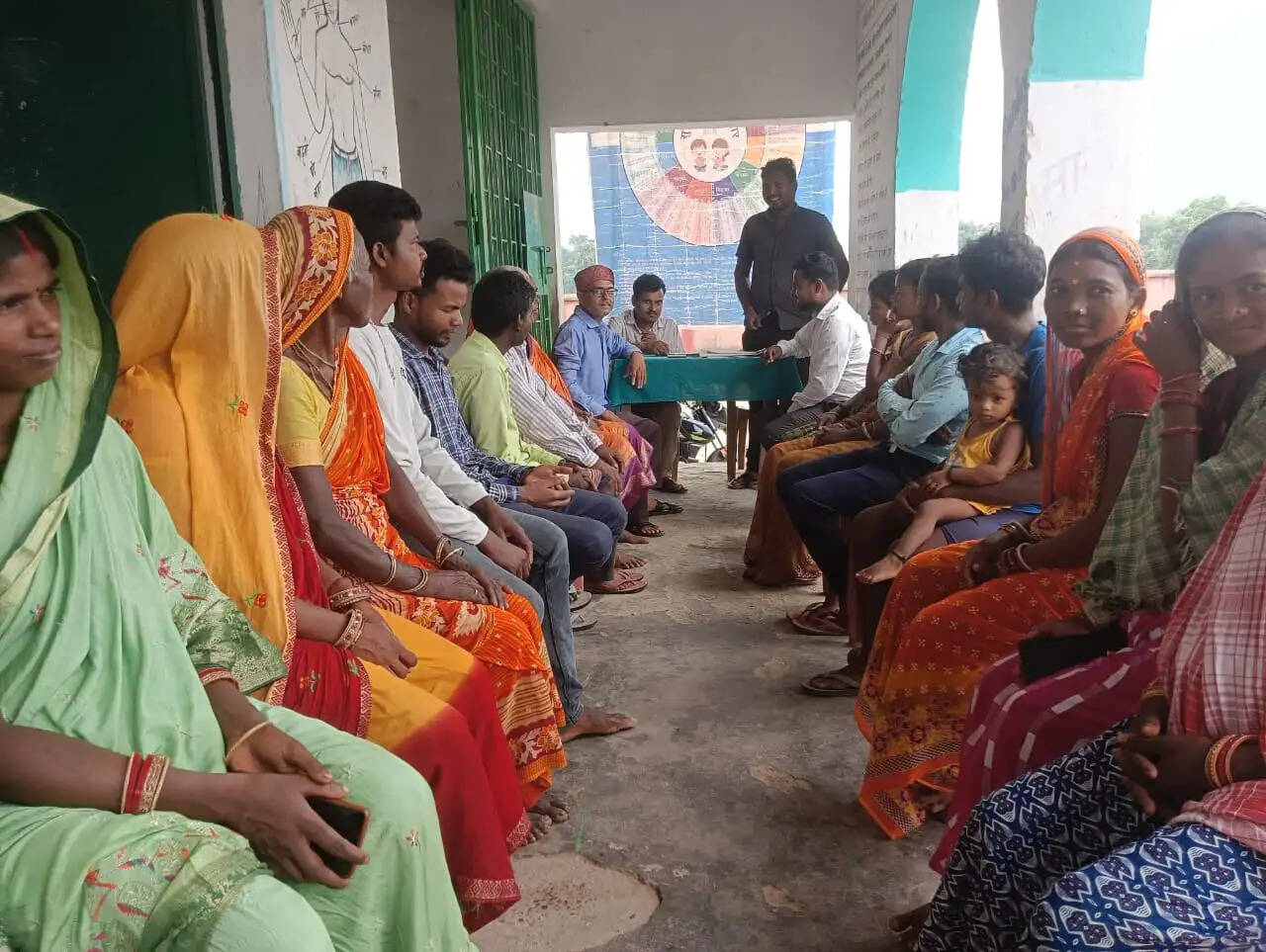 अभिभावक-शिक्षक संगोष्ठी में स्कूल चलो अभियान पर जोर