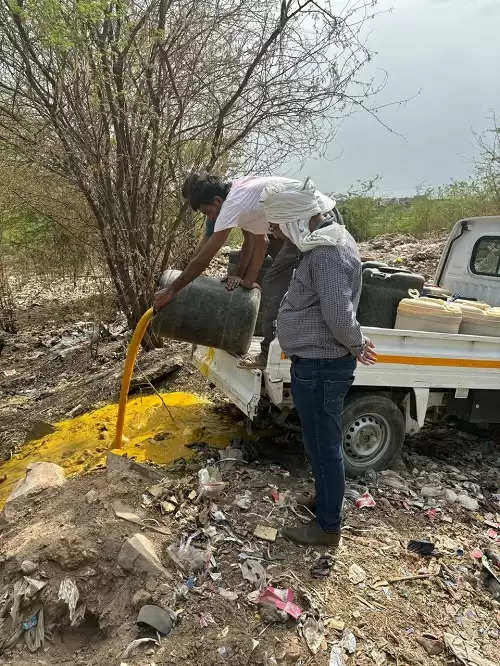 (अपडेट ) घटिया एवं अखाद्य रंग युक्त बत्तीस सौ किलो वेजिटेबल सॉस नष्ट