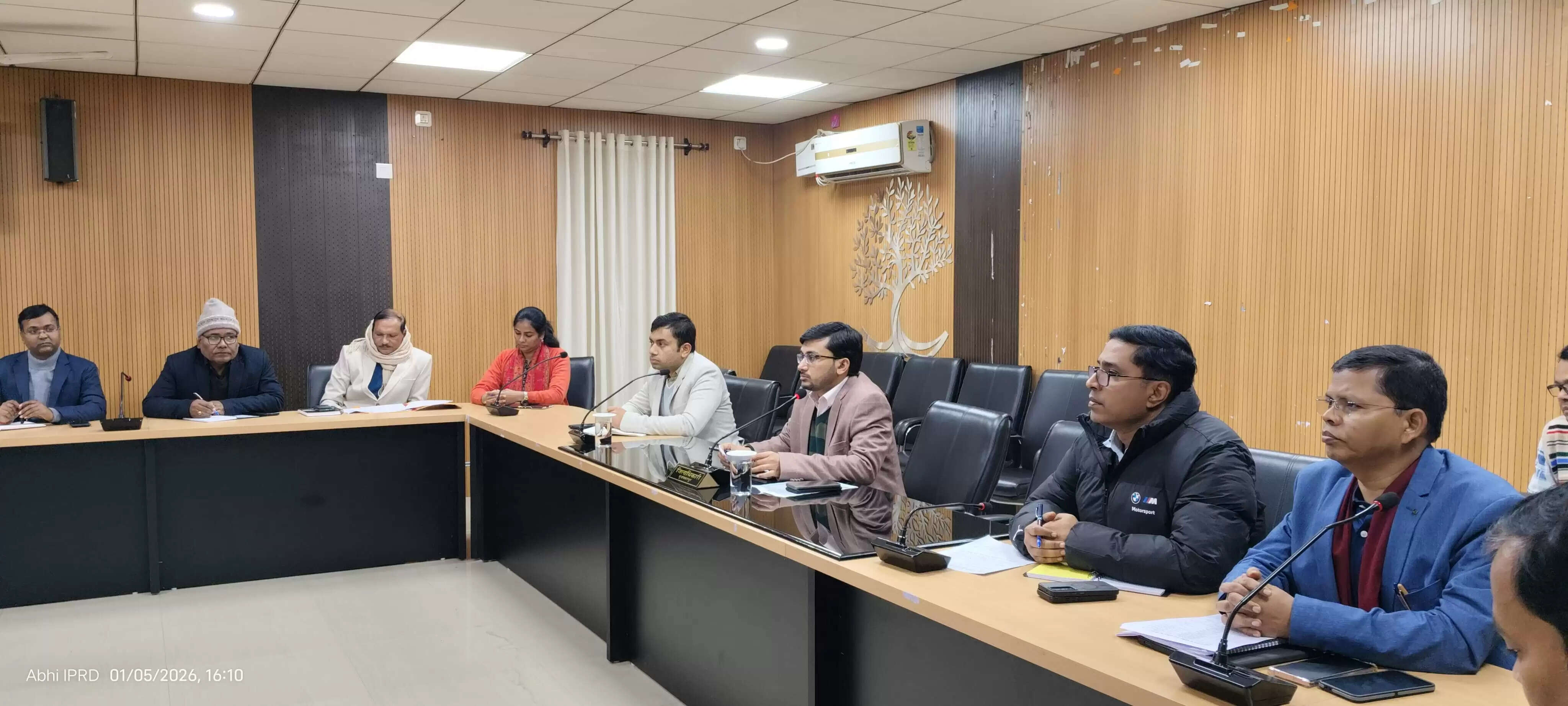 शिक्षकों से अवैध उगाही के आरोप में प्रधानाध्यापक को नोटिस, वीडियो वायरल होने के बाद शिक्षा विभाग सख्त