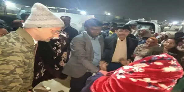 नववर्ष पर जिला प्रशासन ने कुष्ठ कॉलोनी के 250 परिवारों के बीच किया कंबल का वितरण