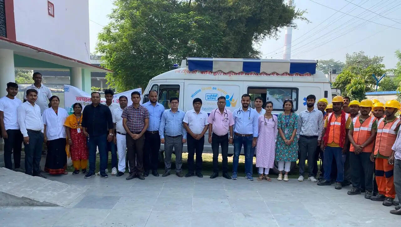 स्वच्छता पखवाड़ा के तहत एनटीपीसी बरौनी ने लगाया स्वास्थ्य शिविर