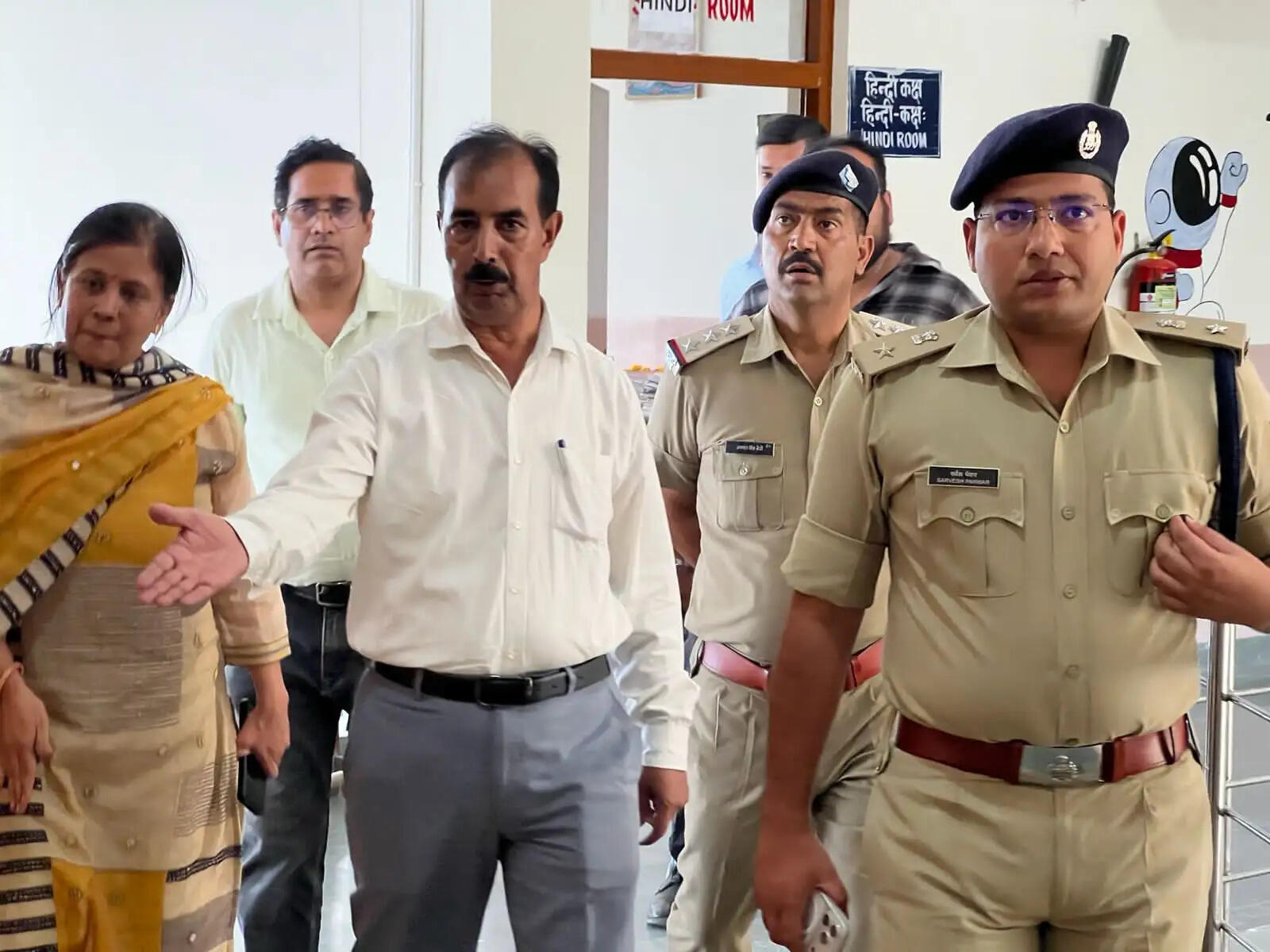 नीट परीक्षा को लेकर एसएसपी ने परीक्षा केंद्रों का लिया जायजा