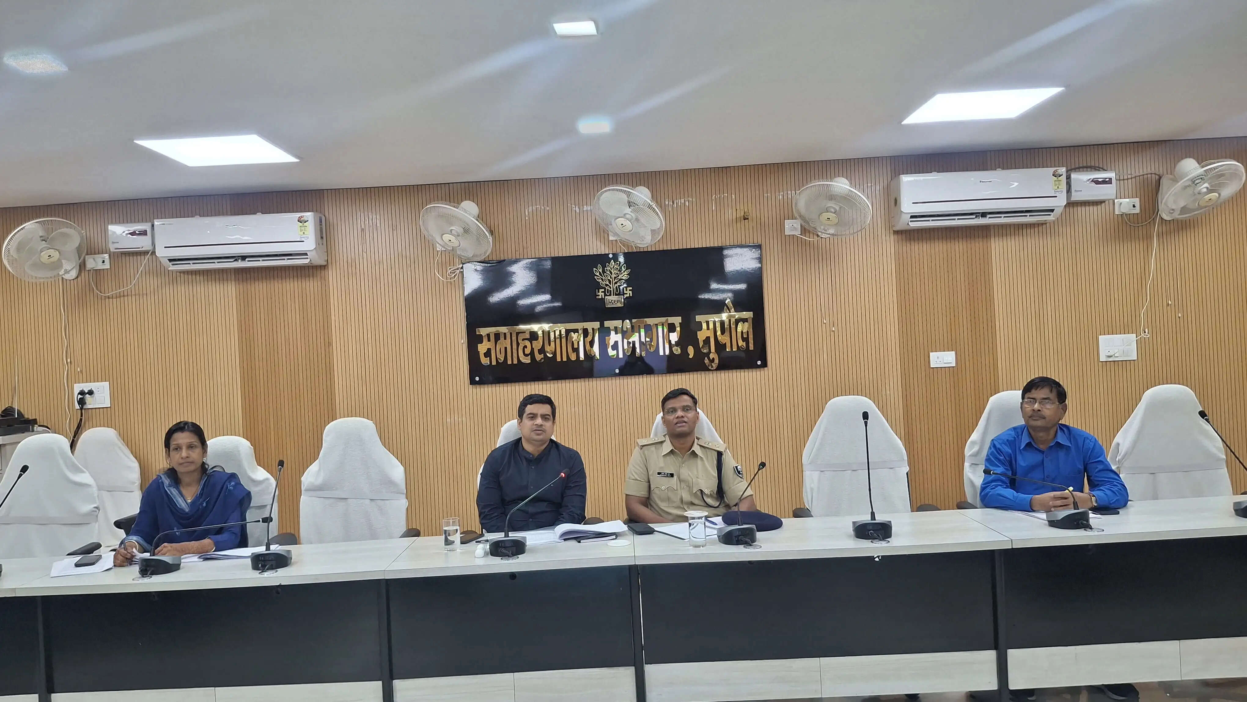 अभियोजन मामलों के त्वरित निष्पादन का डीएम ने दिया निर्देश