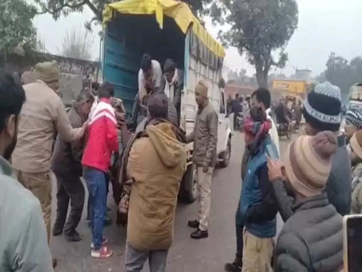 सुलतानपुर : मार्ग दुर्घटना में माेटर साइकिल सवार एक युवक की मौत, साथी घायल