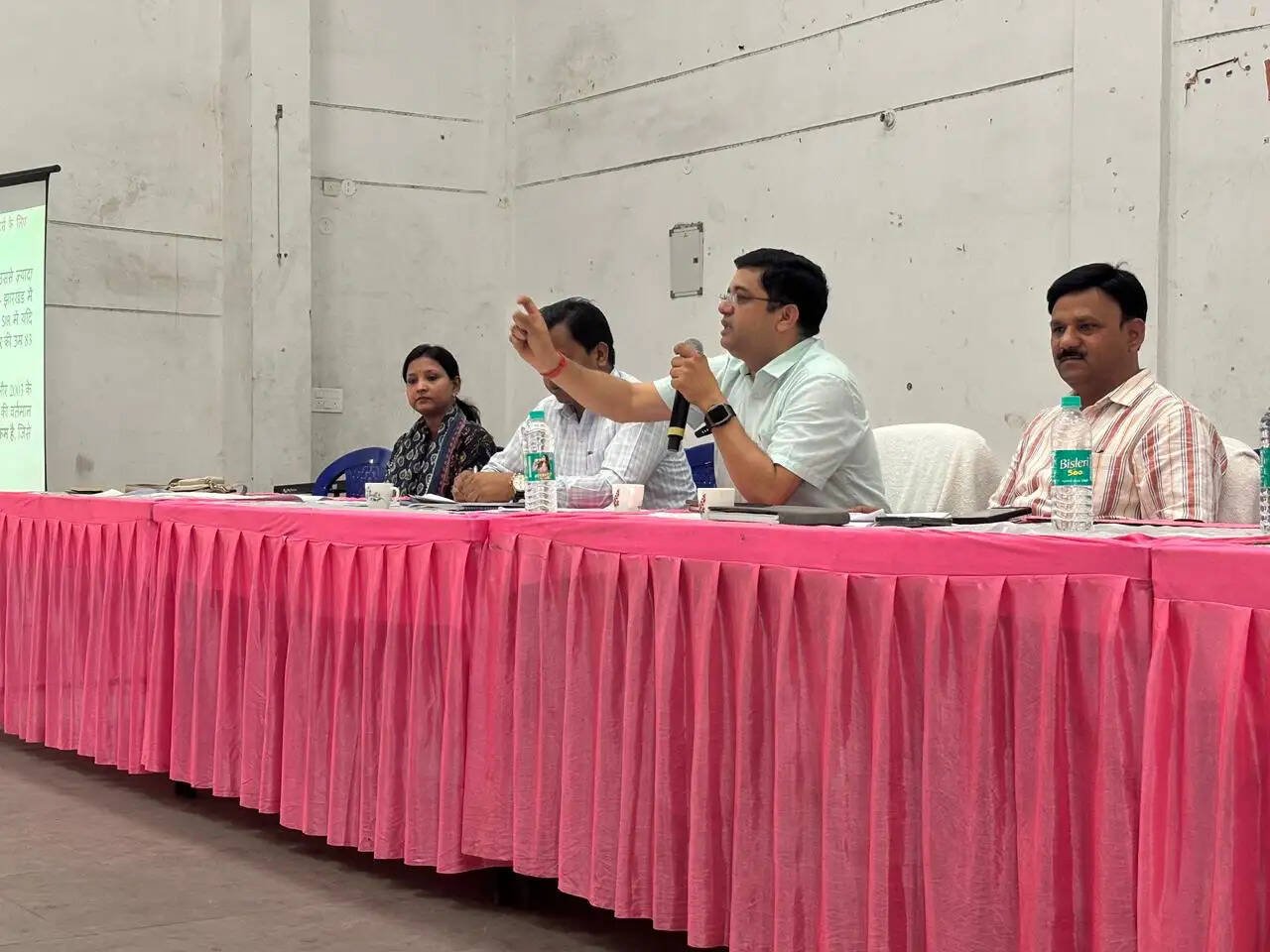 एसआईआर के लिए बीएलओ को मिली ट्रेनिंग