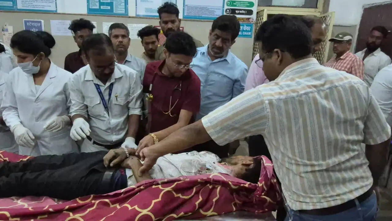 दमोहः सागर स्टेट हाईवे पर ट्रक, बोलेरो और बाइक की भीषण टक्कर, चार लोगों की मौत और 2 घायल