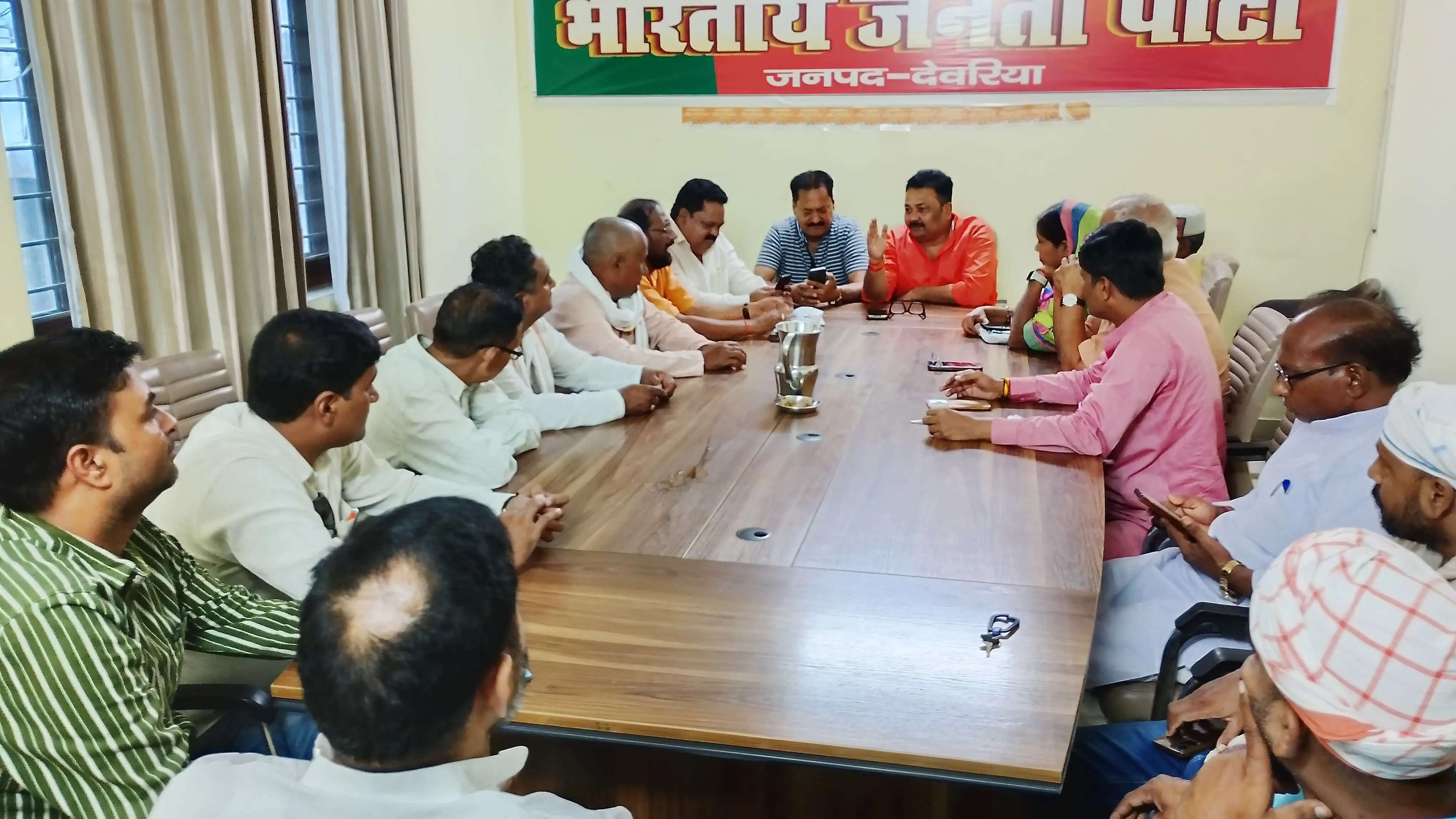 नए जिलाध्यक्ष काली प्रसाद के आगमन को लेकर भाजपा ने की बैठक