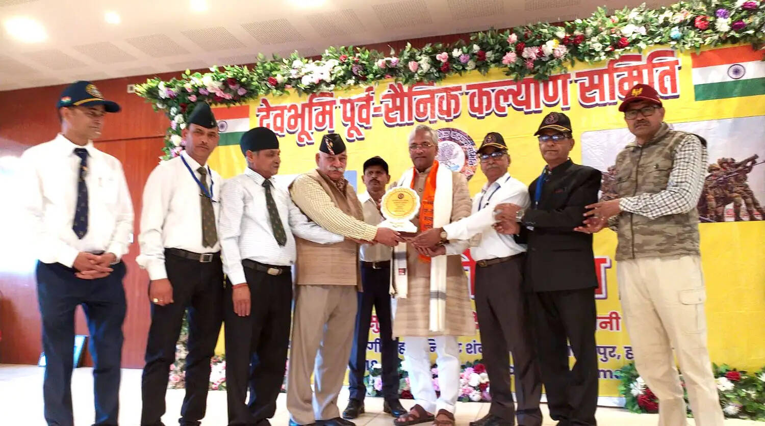 पूर्व सैनिकों का त्याग और अनुशासन ही भारत की सुरक्षा की नींव है: त्रिवेन्द्र