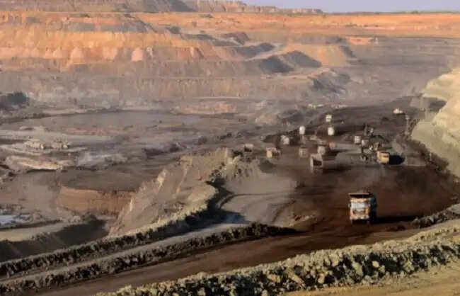 भारत ने दुर्लभ मृदा चुंबक निर्माण इकाइयों के लिए वैश्विक बोलियां आमंत्रित कीं