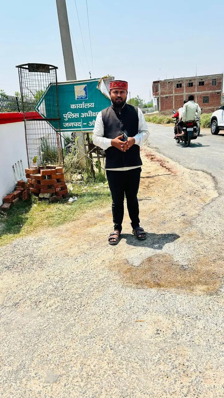 औरैया में पूर्व मुख्यमंत्री अखिलेश यादव का पुतला दहन से सपाई आक्रोशित,कार्रवाई के लिए एसपी को सौंपा ज्ञापन