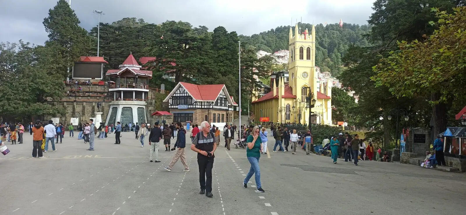 हिमाचल प्रदेश के ऊंचाई वाले इलाकों में फिर बर्फबारी, दो जगह माइनस में पारा
