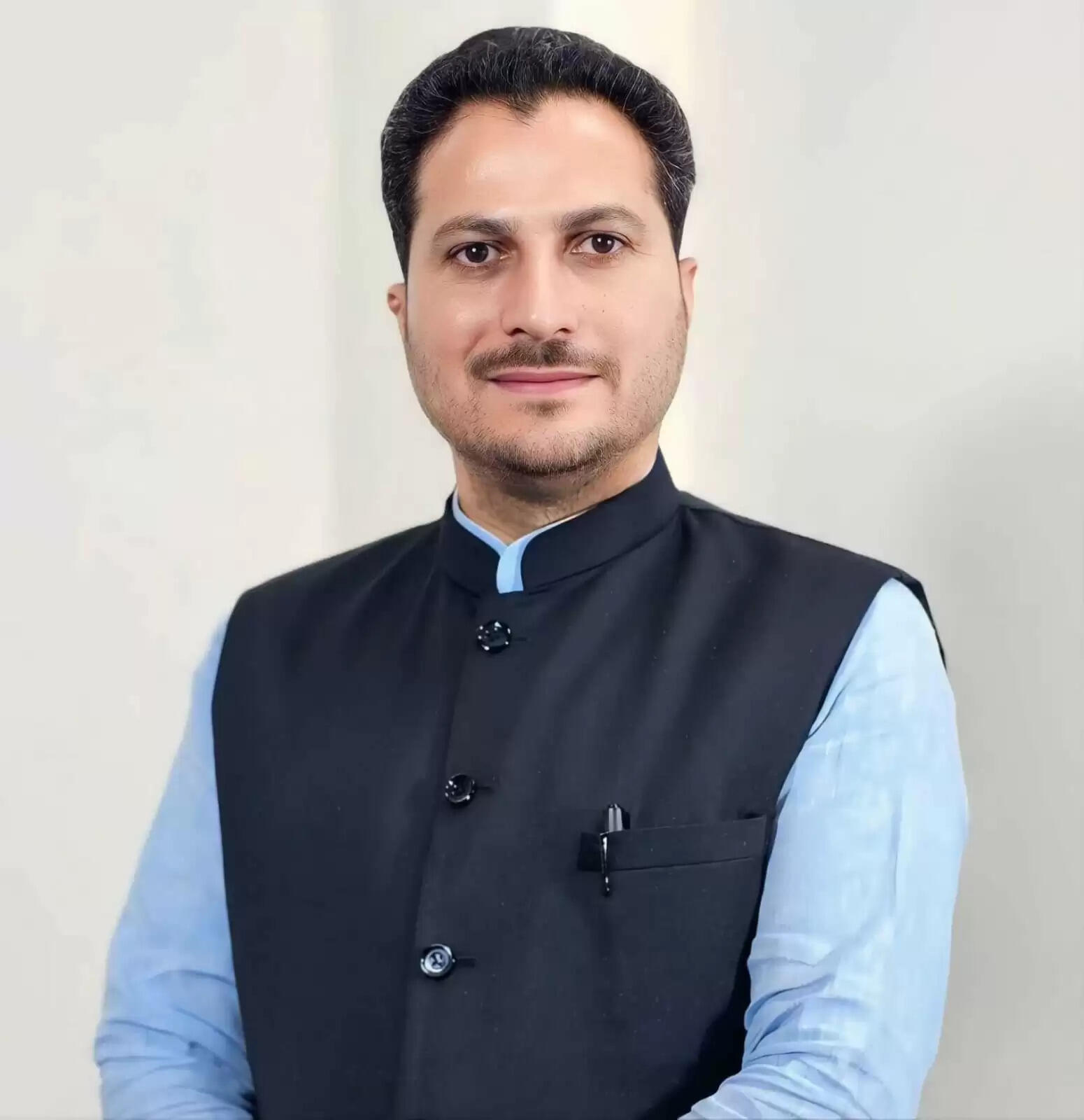 विश्वविद्यालयों के फैसलों पर हाईकोर्ट की रोक, सरकार जवाब दे : जमवाल