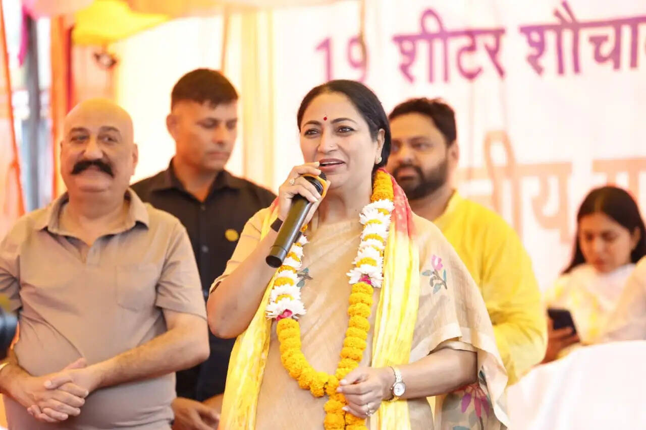 मुख्यमंत्री ने जीपी बस्ती में सामुदायिक शौचालय का किया उद्घाटन