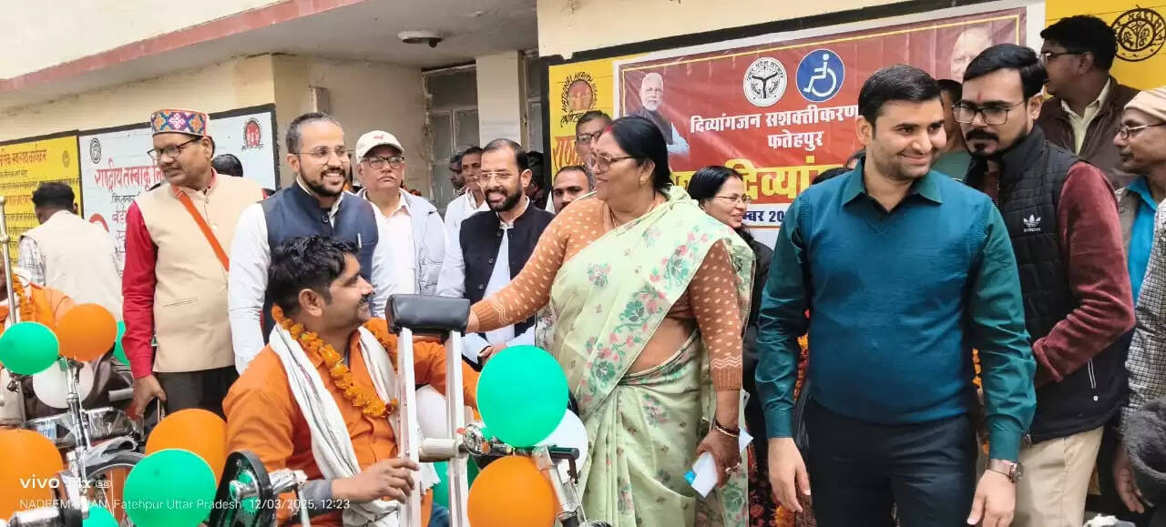 विश्व दिव्यांग दिवस पर भाजपा विधायक ने कृत्रिम अंग व सहायक उपकरणों का किया वितरण