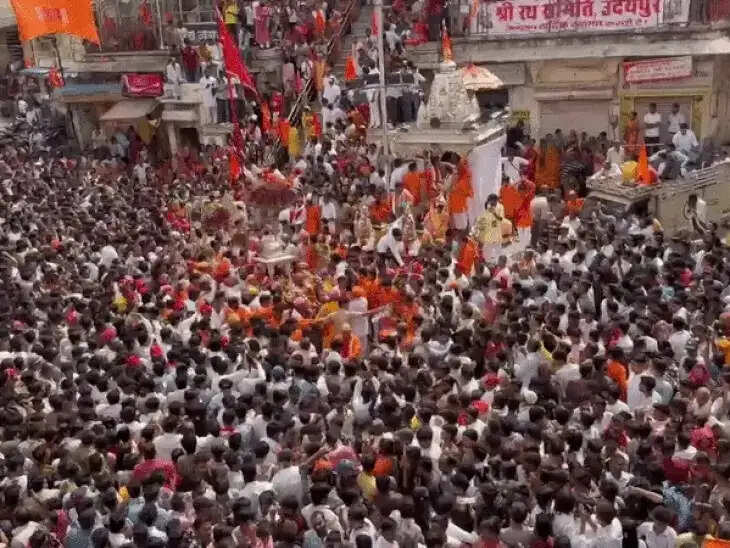 जय जगन्नाथ के जयघोष से गुंजायमान हुआ उदयपुर, रजत रथ पर नगर भ्रमण को निकले प्रभु