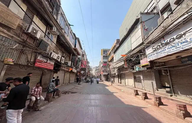 पहलगाम आतंकी हमले के विरोध में दिल्ली के थोक एवं खुदरा बाजार रहे बंद