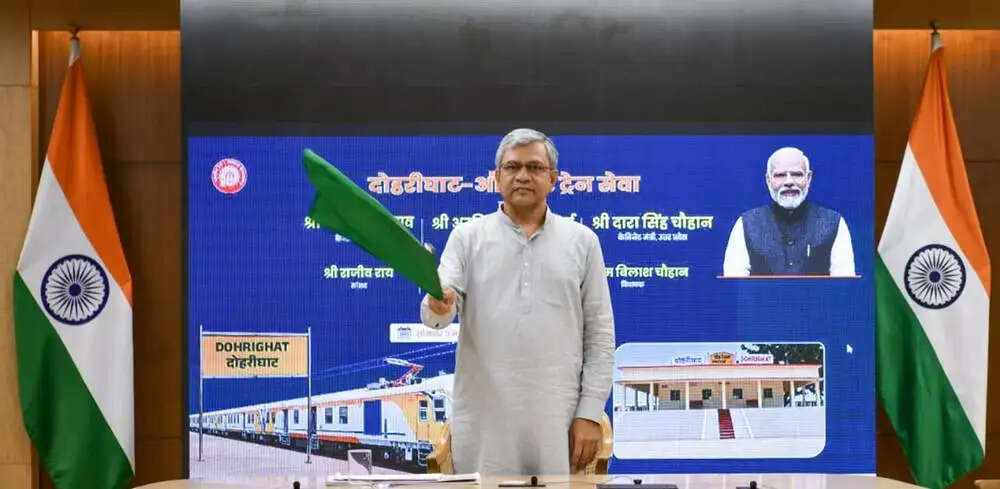 पूर्वांचल को नई रेल सौगात, जल्द शुरू होगी दिल्ली के लिए नई एक्सप्रेस ट्रेन : वैष्णव
